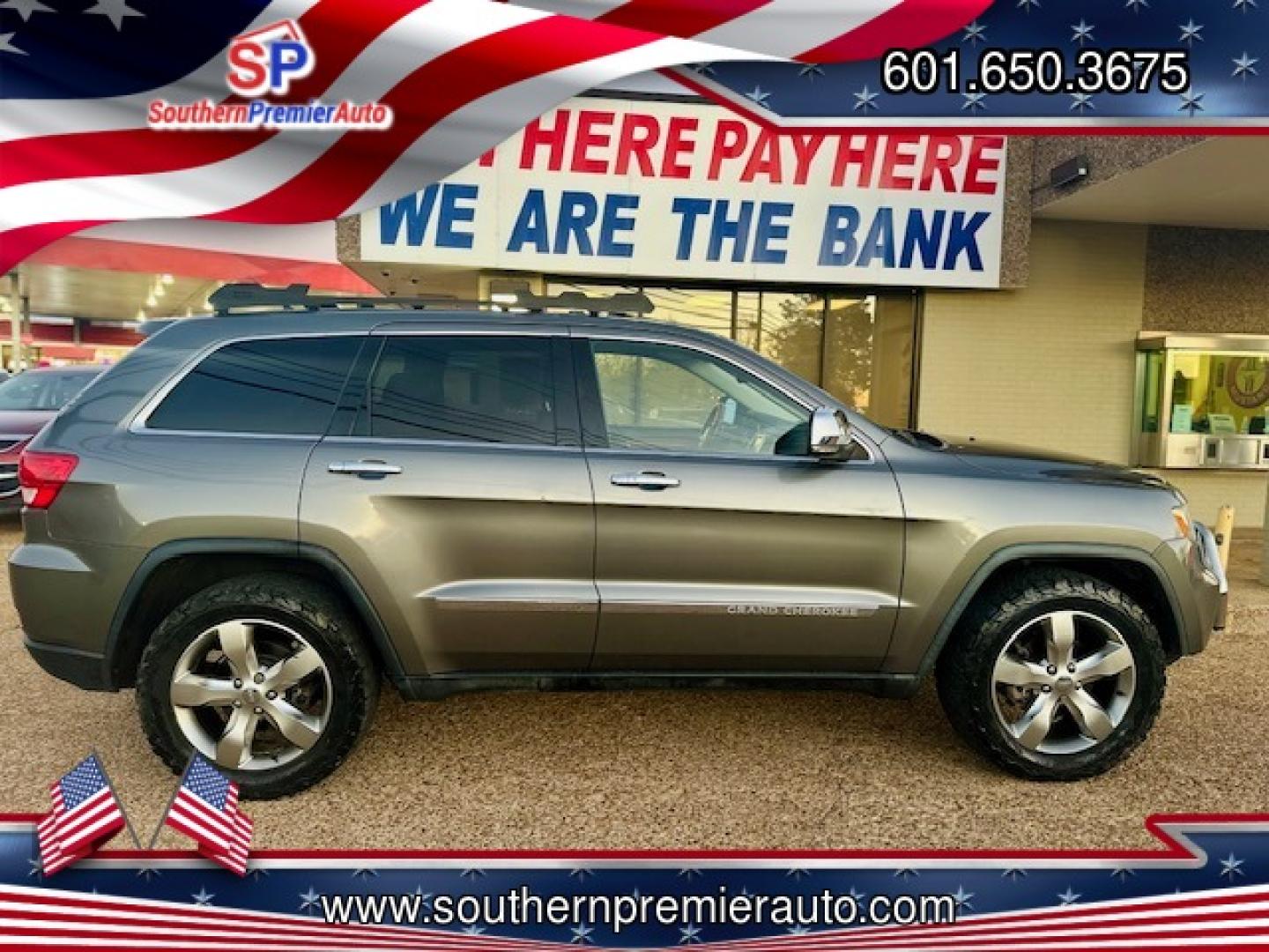 2011 GRAY JEEP GRAND CHEROKEE OVERL (1J4RR6GG5BC) , located at 922 W. Beacon St., Philadelphia, MS, 39350, (601) 650-3675, 32.770447, -89.127151 - Photo#6